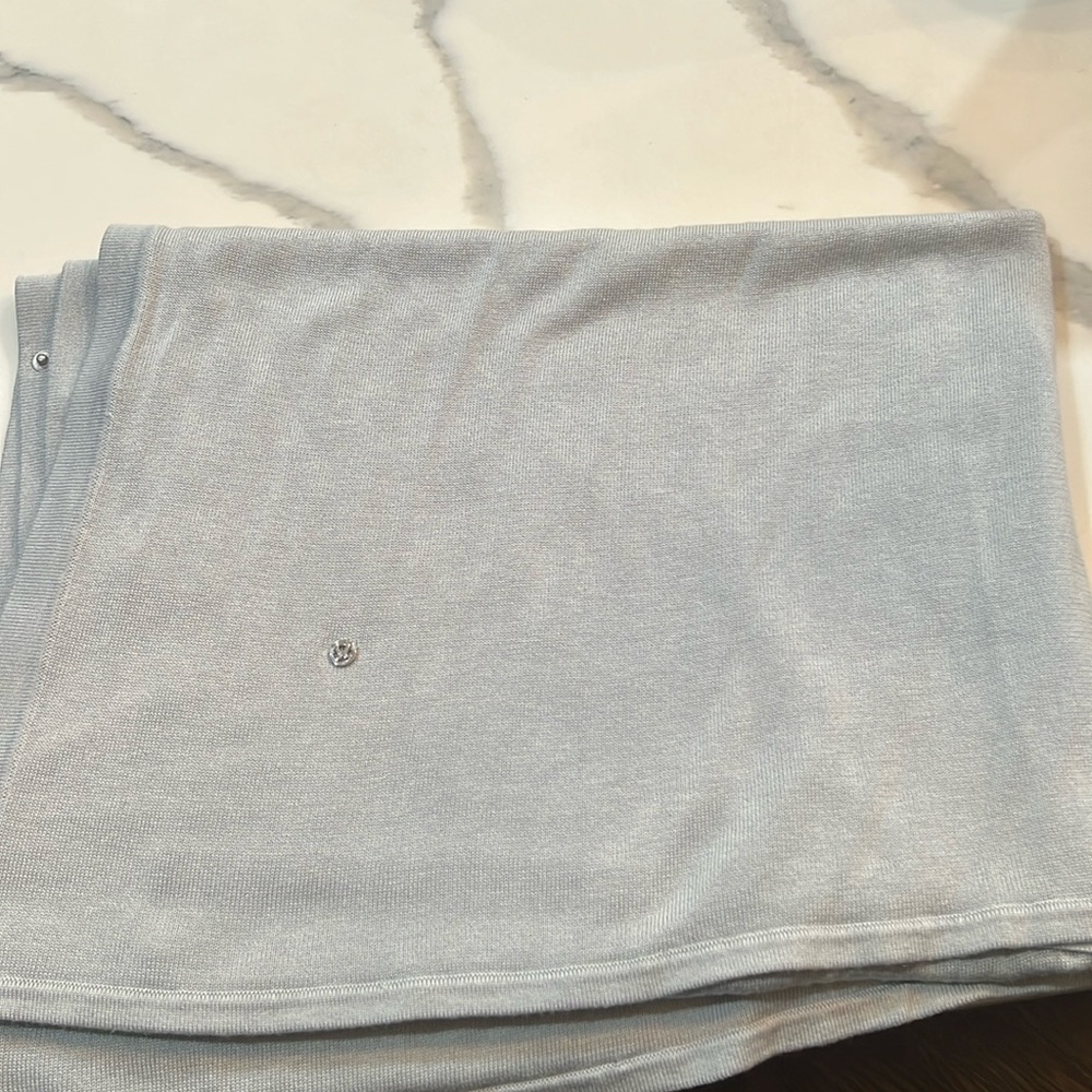 Lululemon pale blue vinyasa scarf